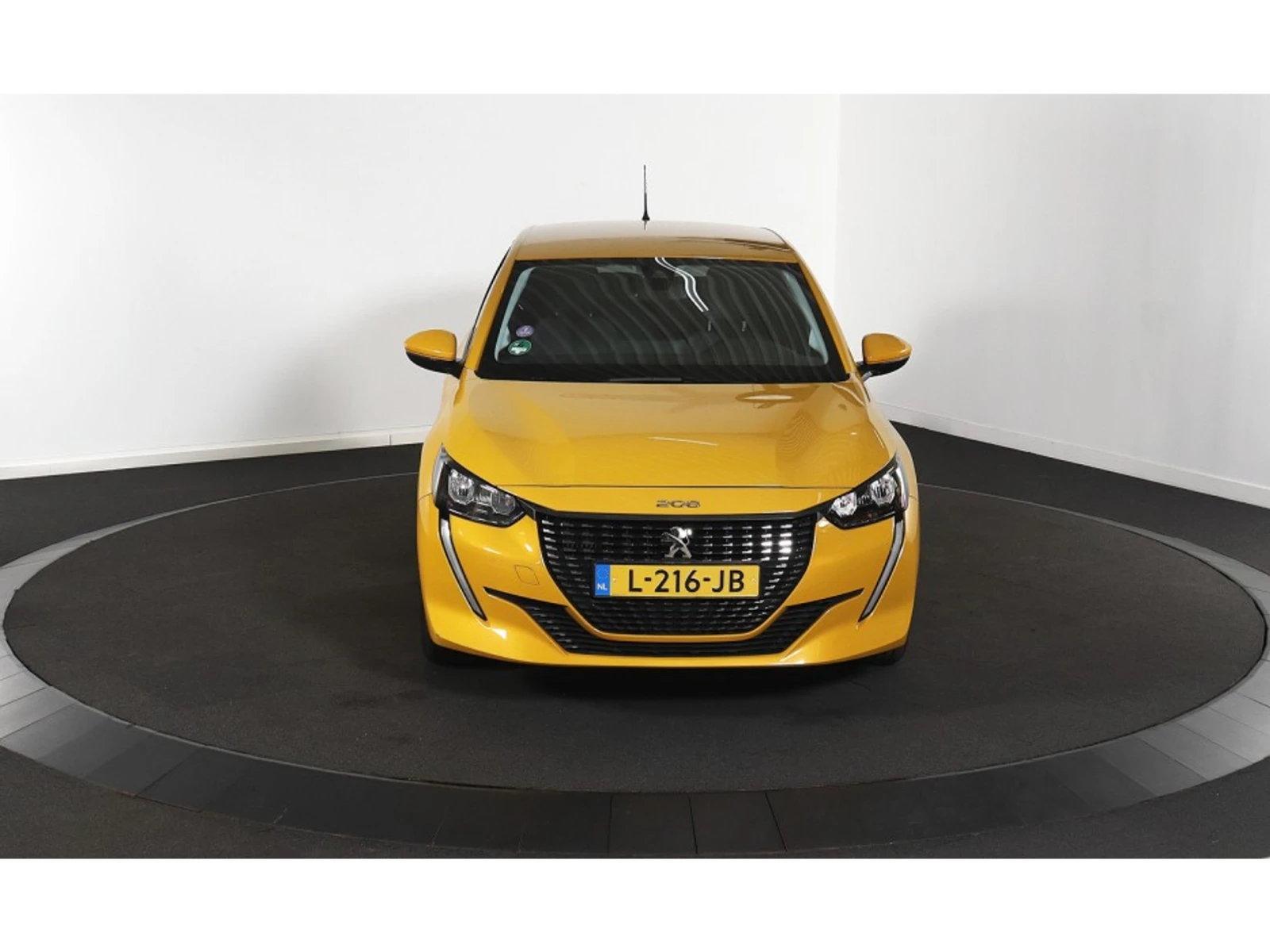 Peugeot 208 Allure, снимка 15 - Автомобили и джипове - 55486432
