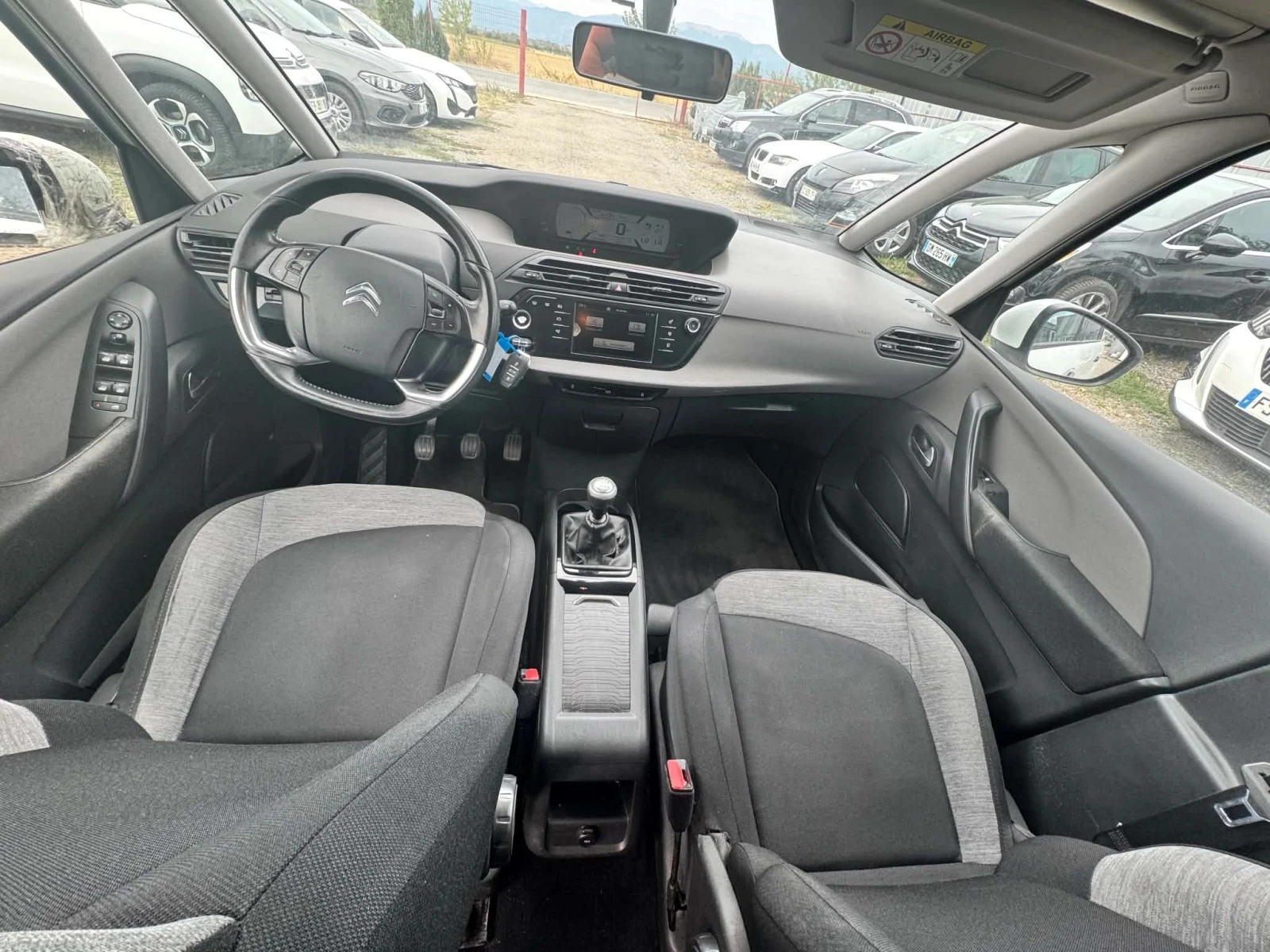 Citroen C4 Picasso 1.6 HDI 115к.с 7 места, снимка 12 - Автомобили и джипове - 56192889