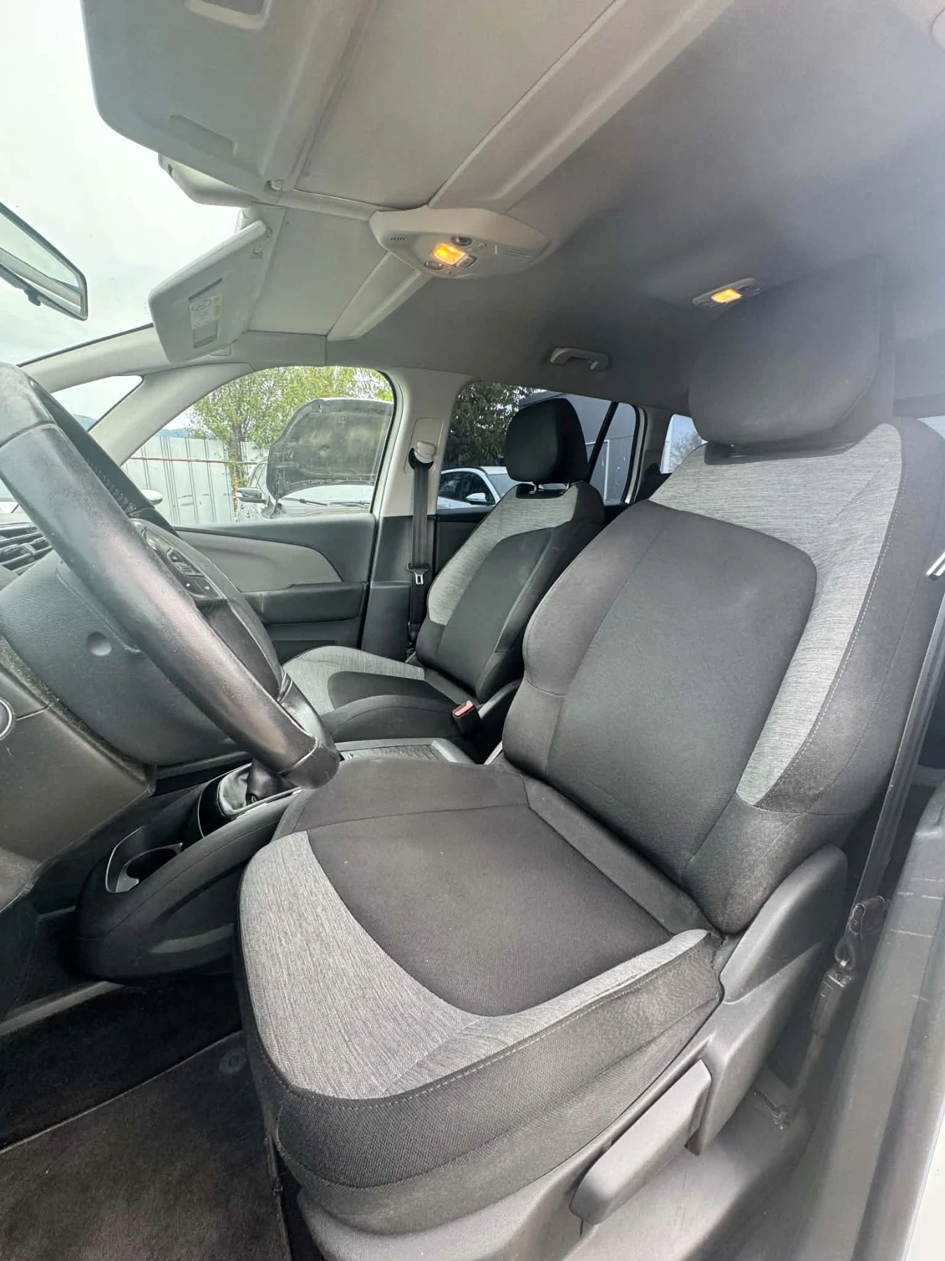 Citroen C4 Picasso 1.6 HDI 115к.с 7 места, снимка 10 - Автомобили и джипове - 56192889