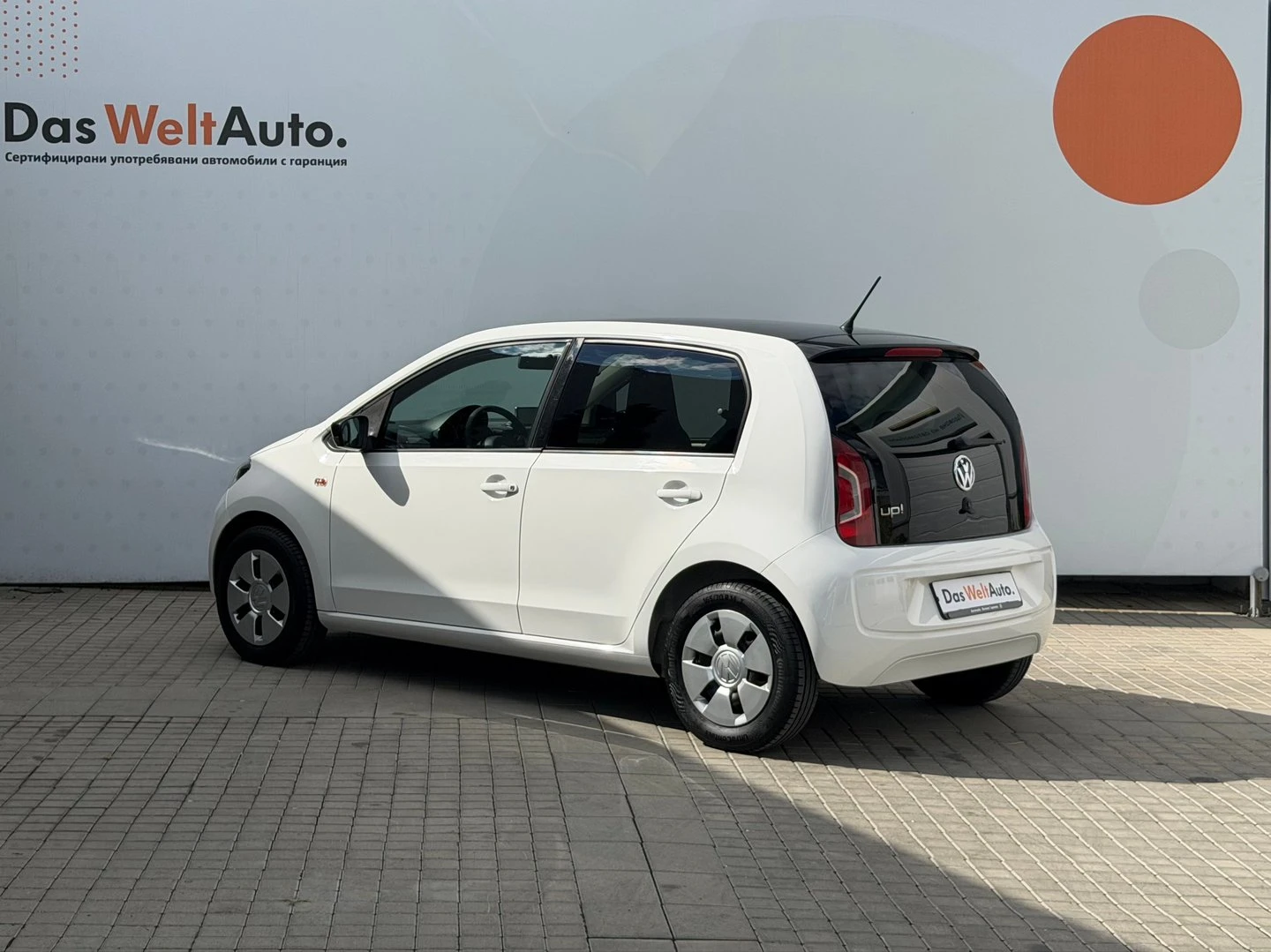 VW Up, снимка 3 - Автомобили и джипове - 56335762