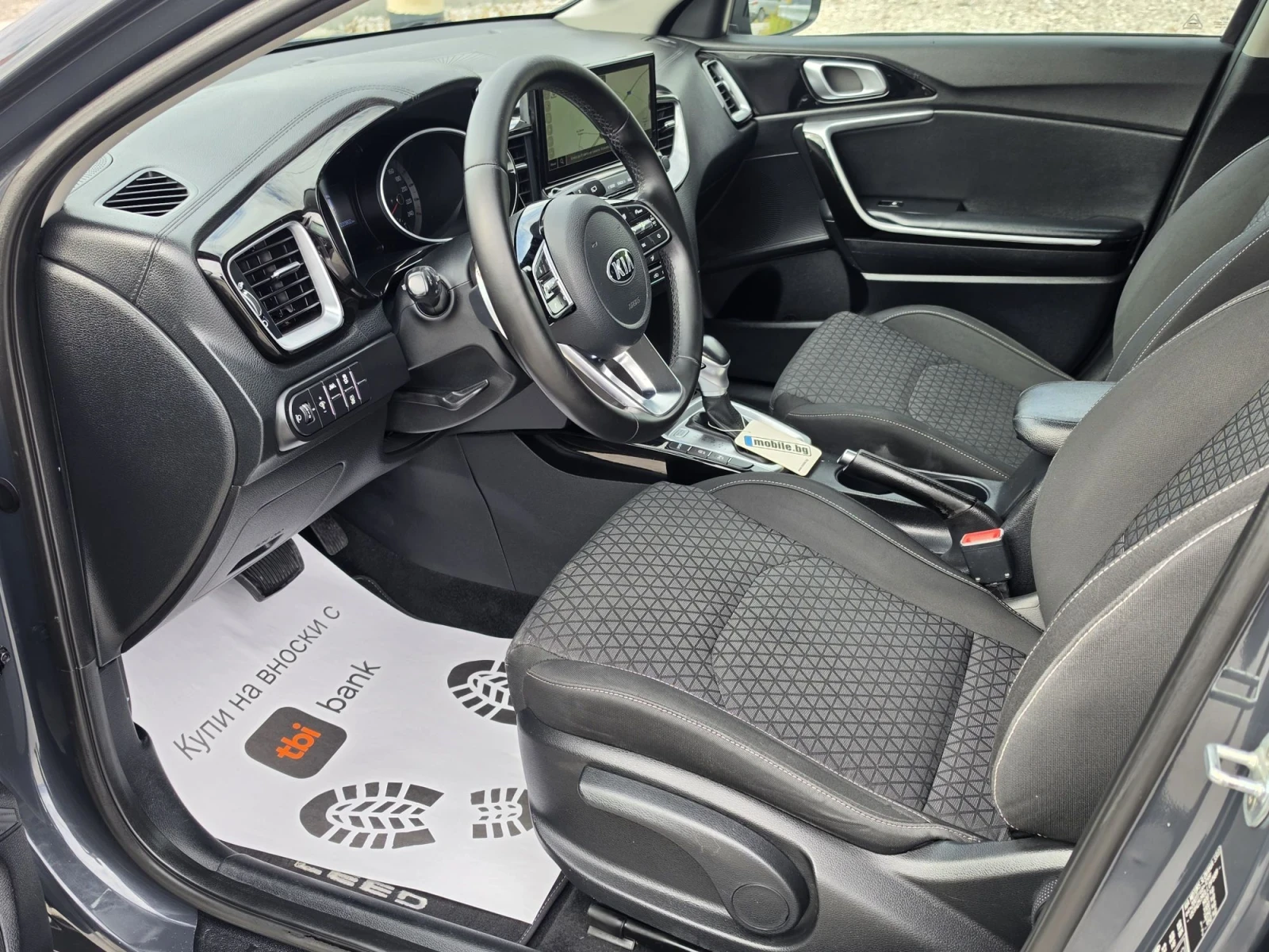 Kia Ceed 1.6 CRDi Active TOP, снимка 6 - Автомобили и джипове - 56547356