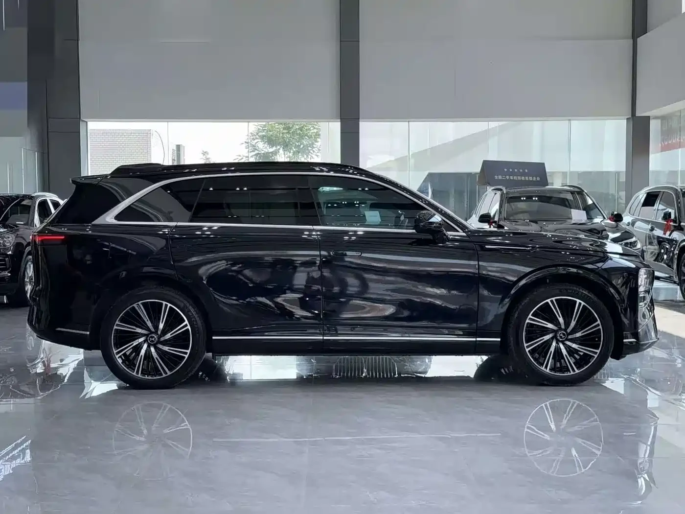 Xpeng G9 024 570 Max, снимка 3 - Автомобили и джипове - 56644704