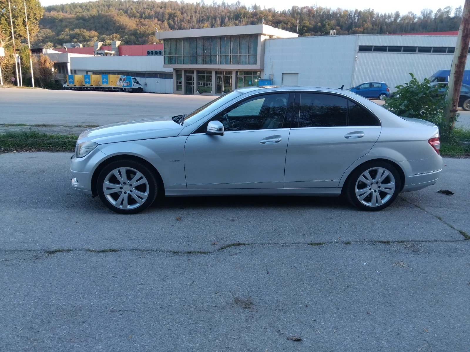 Mercedes-Benz C 200, снимка 5 - Автомобили и джипове - 56702482