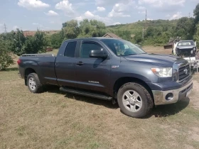     Toyota Tundra 5.7i AGU 4x4 