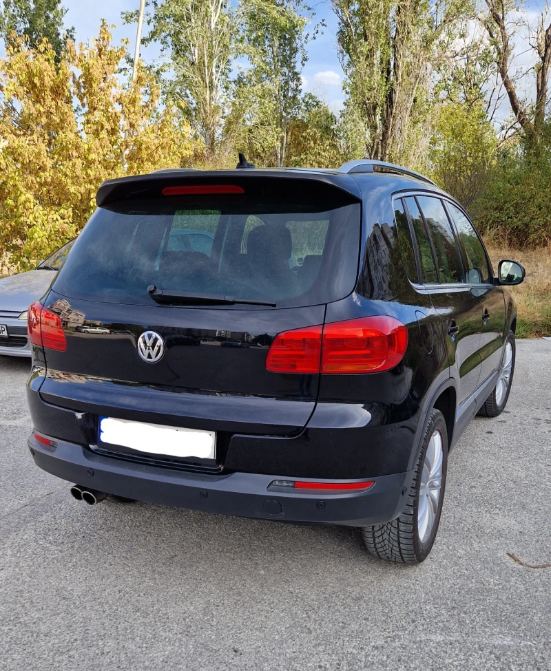 VW Tiguan Джип, снимка 4 - Автомобили и джипове - 47498578