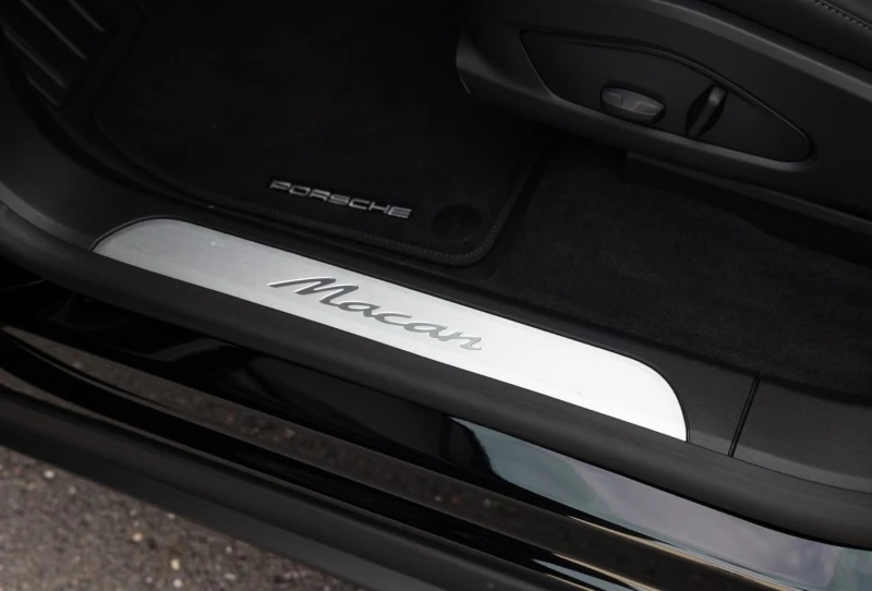 Porsche Macan PANO* DISTR* 360CAM* LED* , снимка 7 - Автомобили и джипове - 52130545