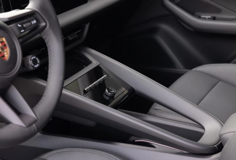 Porsche Macan PANO* DISTR* 360CAM* LED* , снимка 14 - Автомобили и джипове - 52130545