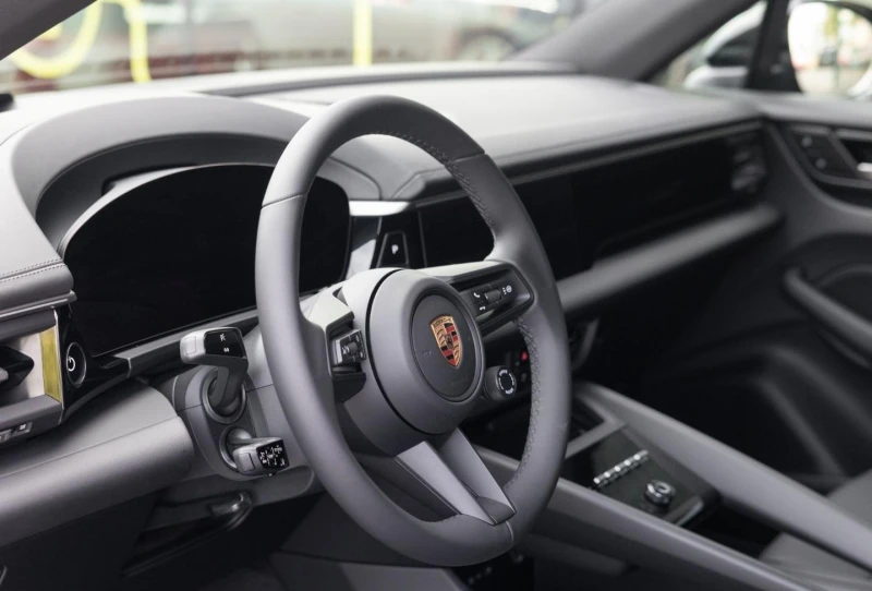 Porsche Macan PANO* DISTR* 360CAM* LED* , снимка 9 - Автомобили и джипове - 52130545