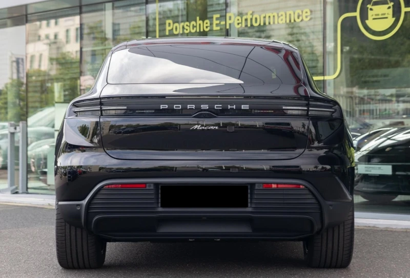 Porsche Macan PANO* DISTR* 360CAM* LED* , снимка 3 - Автомобили и джипове - 52130545