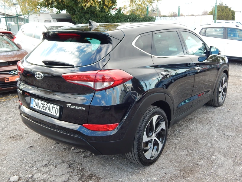 Hyundai Tucson 1.7CRDI* ПЕРФЕКТНА* , снимка 4 - Автомобили и джипове - 52538191
