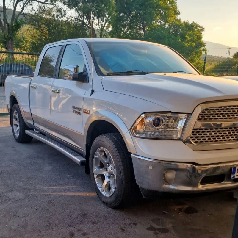 Dodge Ram LARAMIE, снимка 1 - Автомобили и джипове - 48287333