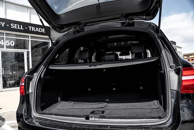 Mercedes-Benz GLC 300  4MATIC* АвтоКредит* (ЦЕНА ДО БГ), снимка 8 - Автомобили и джипове - 53927897