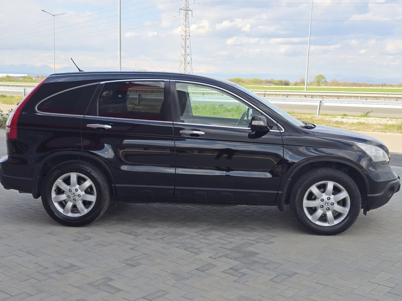 Honda Cr-v 2.2cdti/4X4/Обслужена/всичко платено - изображение 4
