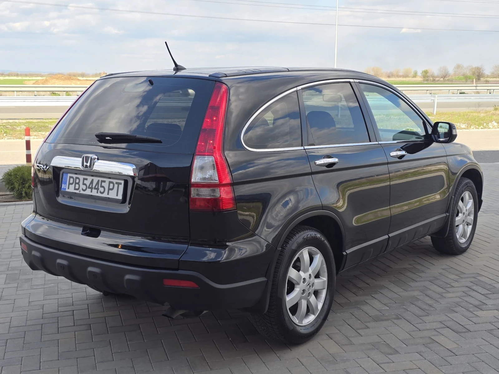 Honda Cr-v 2.2cdti/4X4/Обслужена/всичко платено - изображение 5
