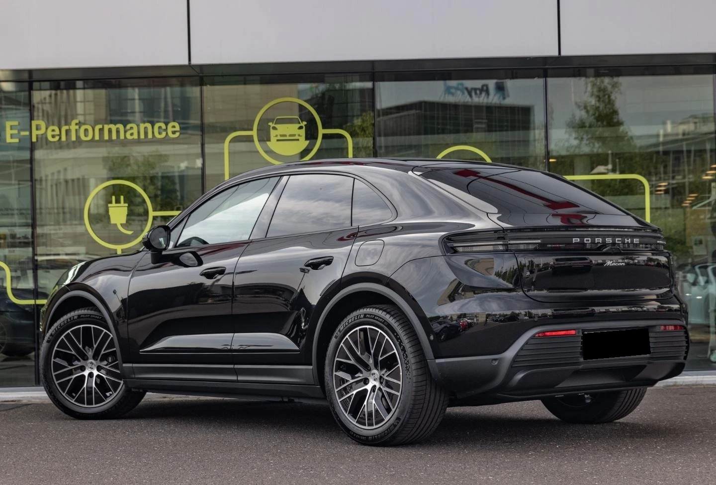 Porsche Macan PANO* DISTR* 360CAM* LED*  - изображение 4