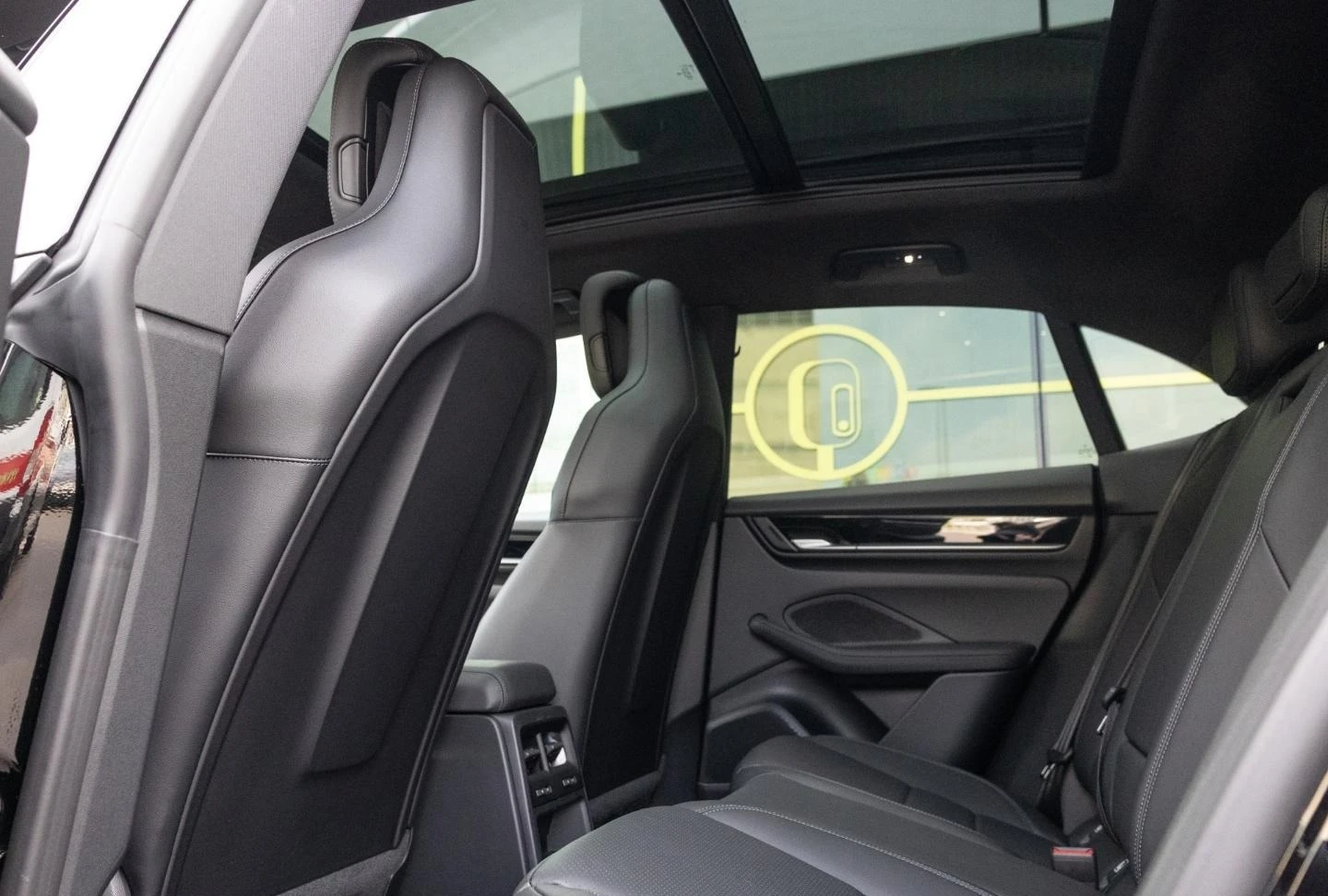 Porsche Macan PANO* DISTR* 360CAM* LED*  | Mobile.bg   15