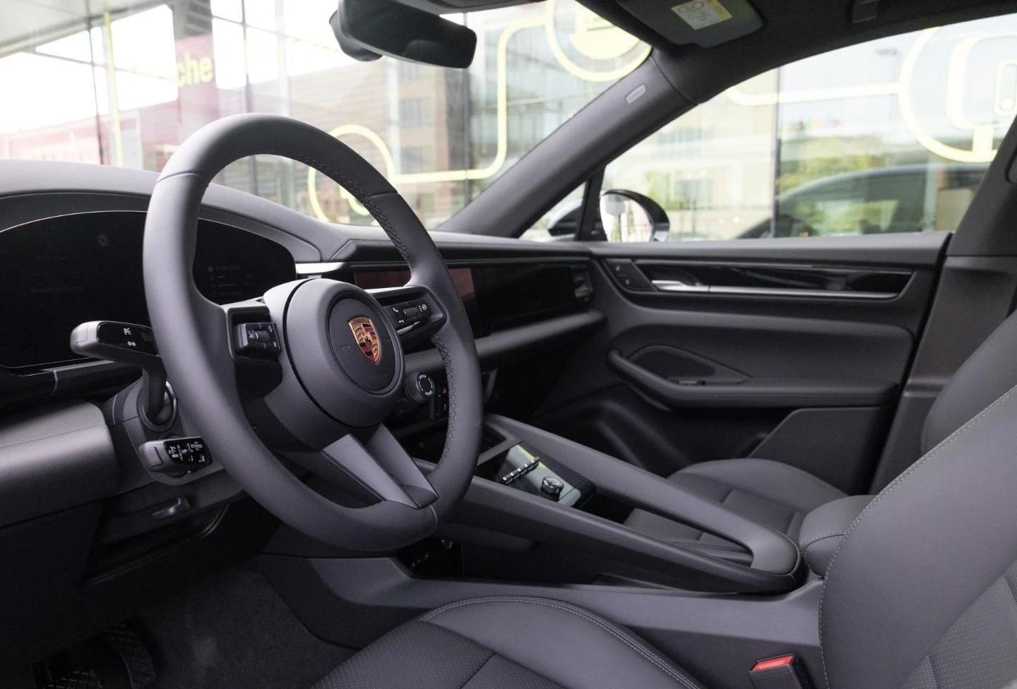 Porsche Macan PANO* DISTR* 360CAM* LED*  - изображение 8