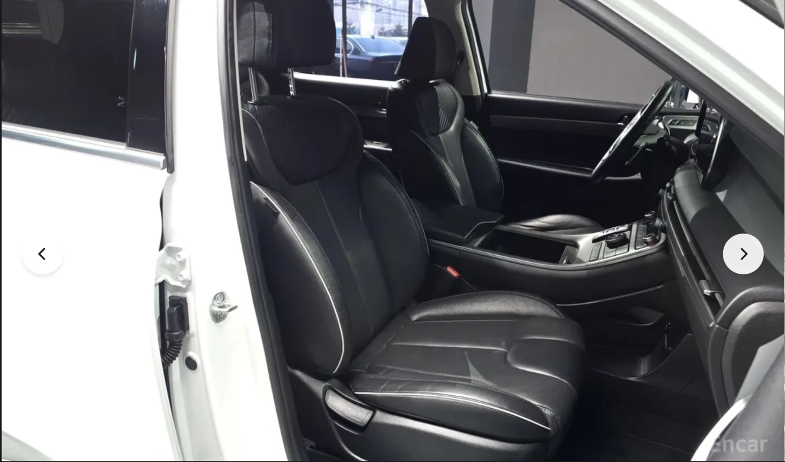 Hyundai Palisade EXCULIVE* 3.8* AWD* ОБДУХВАНЕ* 360КАМЕРА* LANE* AS, снимка 15 - Автомобили и джипове - 54032656