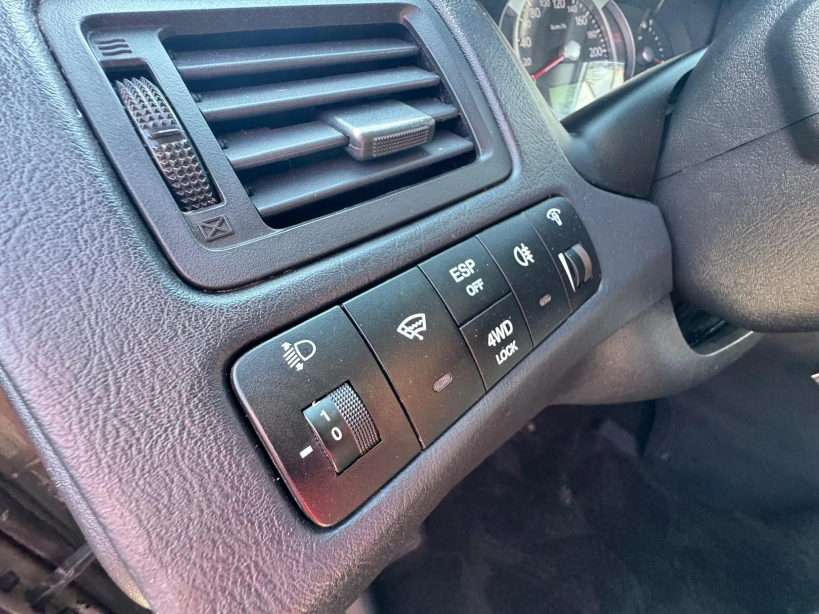 Hyundai Tucson 2.0 газ-бензин, снимка 12 - Автомобили и джипове - 54386279