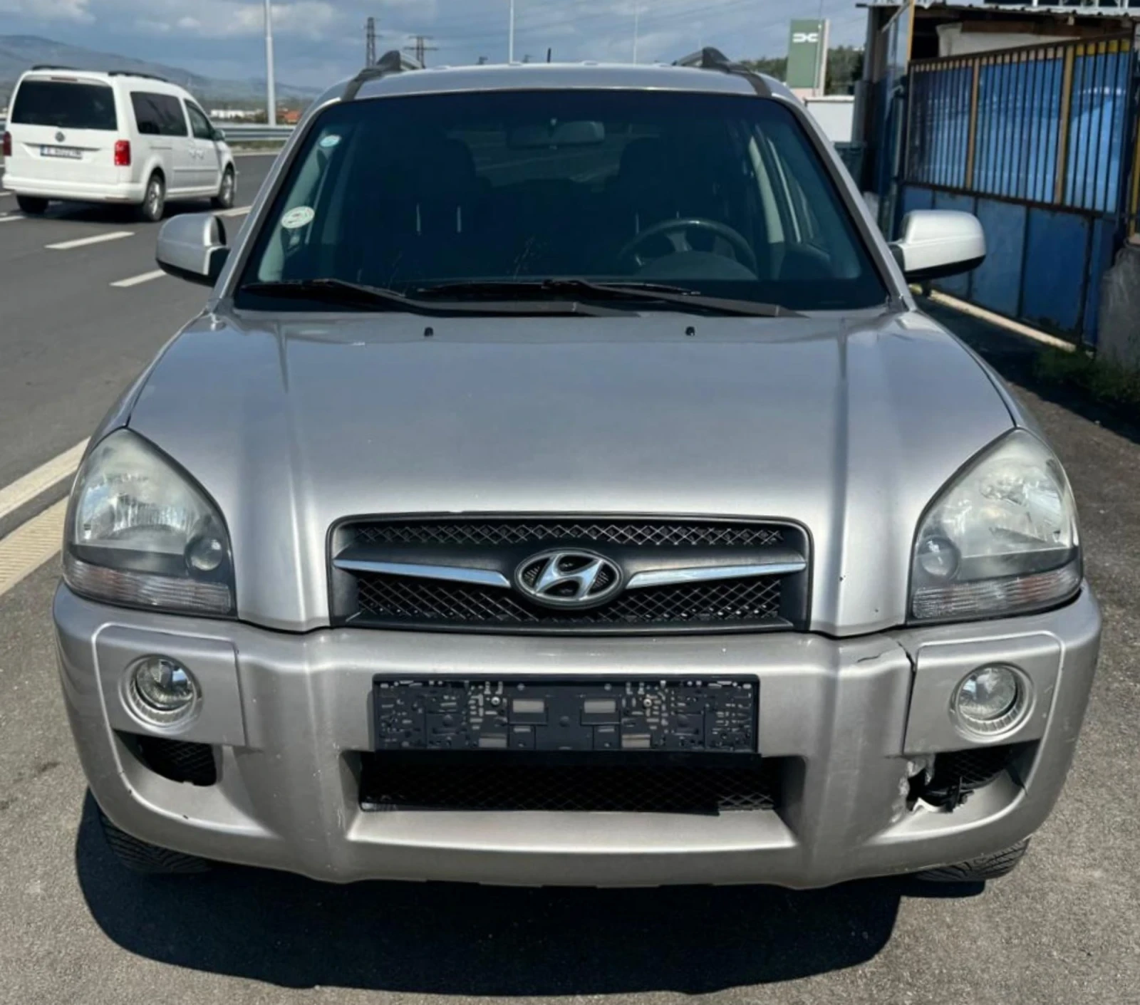 Hyundai Tucson 2.0 газ-бензин, снимка 2 - Автомобили и джипове - 54386279
