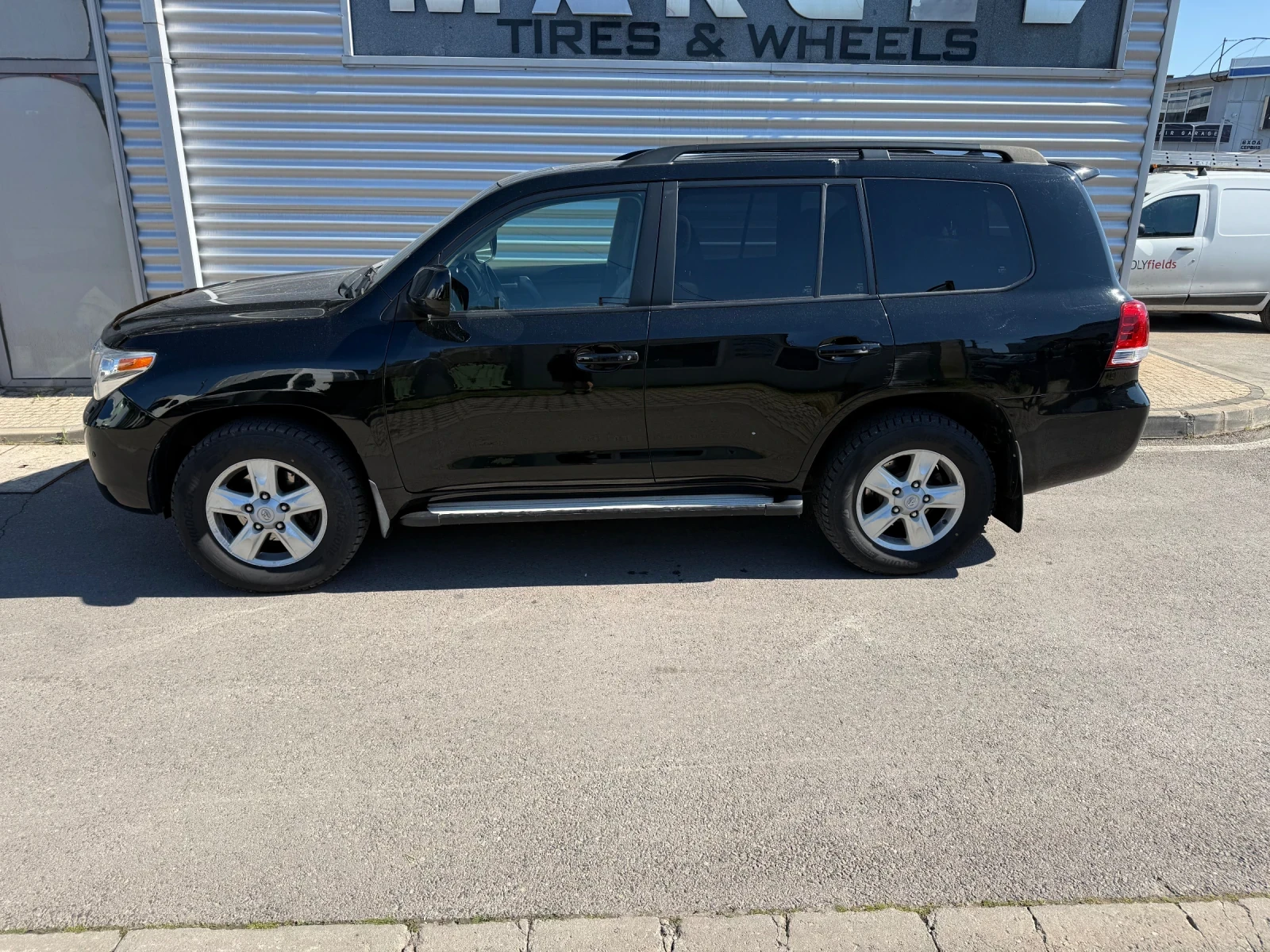 Toyota Land cruiser J200+ V8+ ECT-i+ LPG+ 4x4+ Kожа, снимка 2 - Автомобили и джипове - 54405494