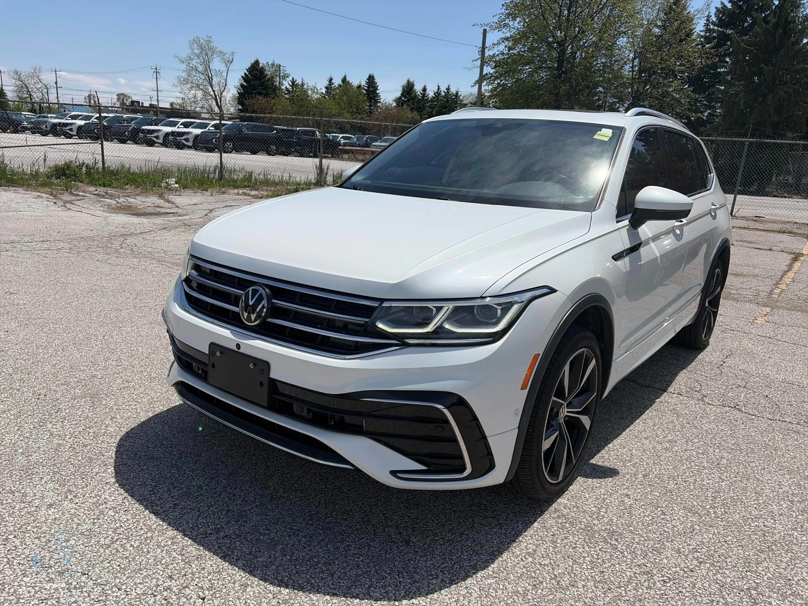 VW Tiguan CARFAX * АВТО КРЕДИТ * ПРОГНОЗНА ЦЕНА ДО БГ * 