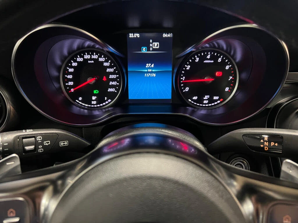Mercedes-Benz GLC 300 4MATIC* AMG* BURMESTER* KEYLESS* ПАНОРАМА* КАМЕРА, снимка 12 - Автомобили и джипове - 54725394
