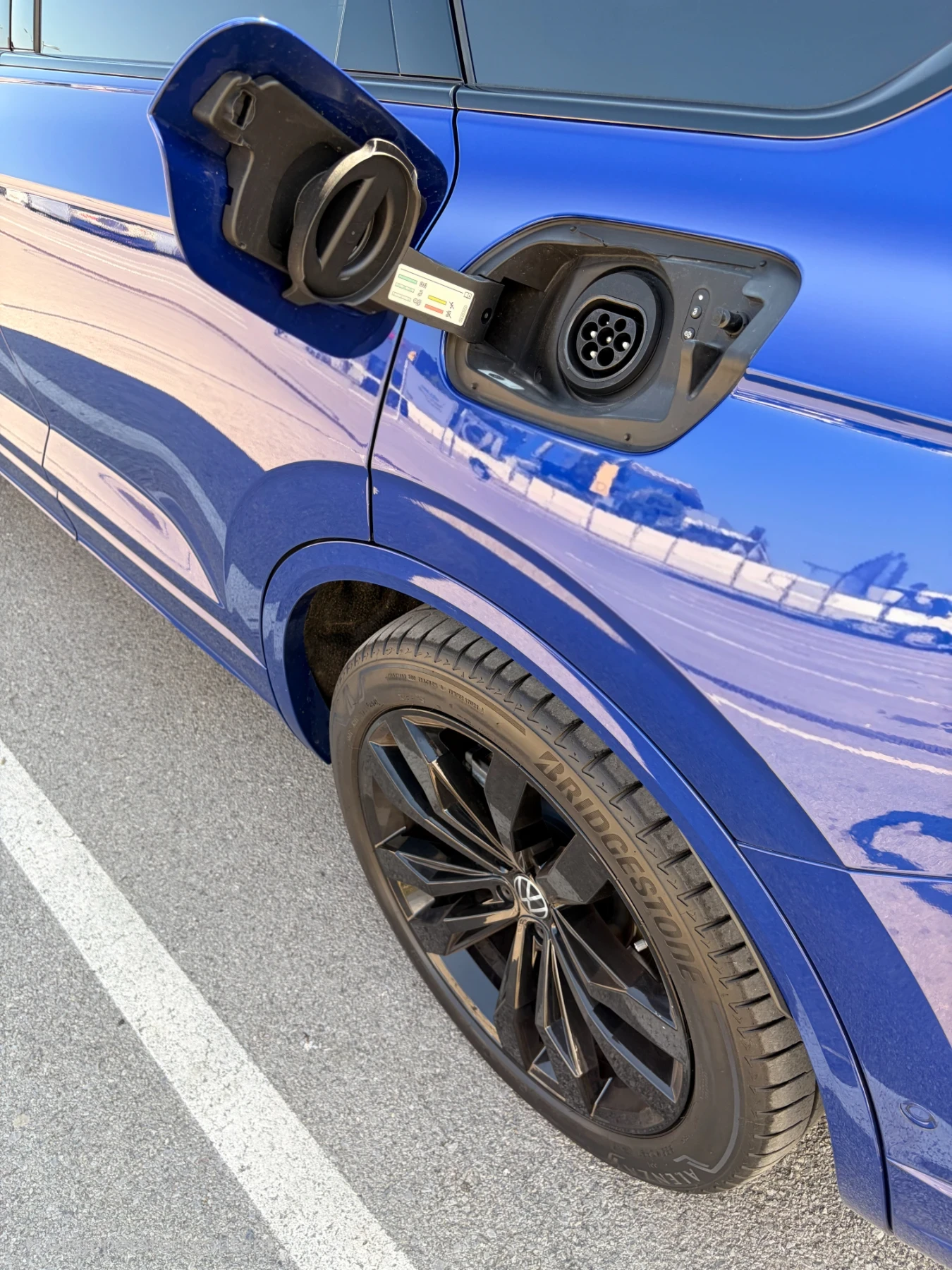 VW Touareg R e-hybrid, снимка 6 - Автомобили и джипове - 54835894