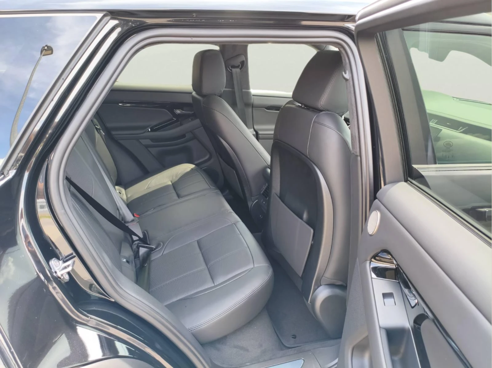 Land Rover Range Rover Evoque PHEV, снимка 10 - Автомобили и джипове - 54887672