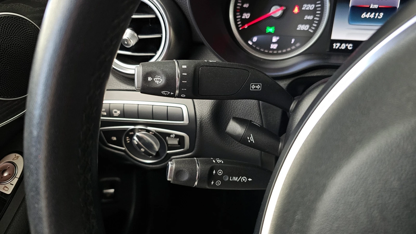 Mercedes-Benz GLC 300 4MATIC, снимка 11 - Автомобили и джипове - 54945077