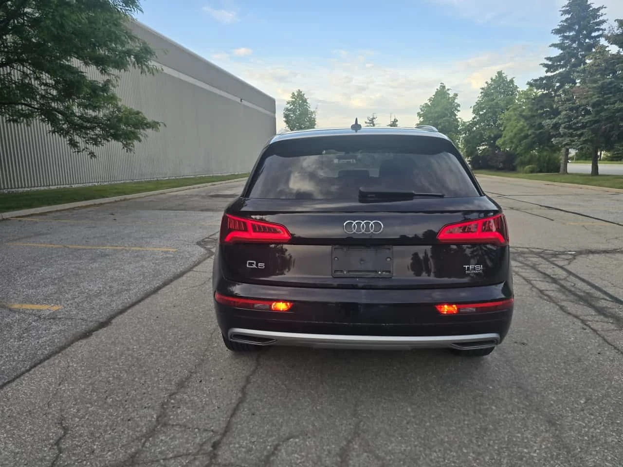 Audi Q5 Progressiv | CARFAX | БЕЗ ПЪРВОНАЧАЛНА ВНОСКА, снимка 8 - Автомобили и джипове - 54948612