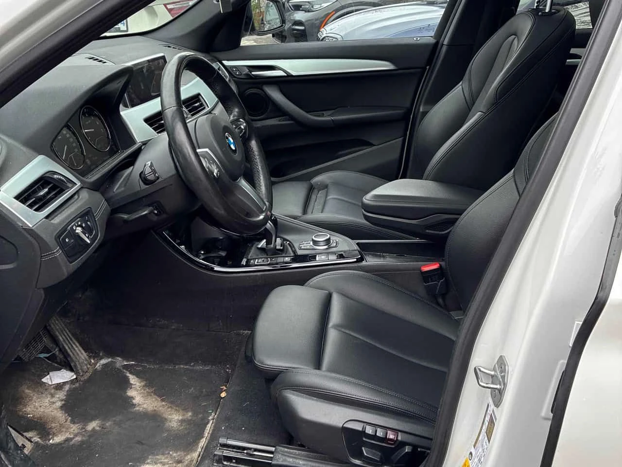 BMW X1 xDrive28i/ПАНОРАМА/ПОДГРЕВИ/OT BMW, снимка 11 - Автомобили и джипове - 55045898