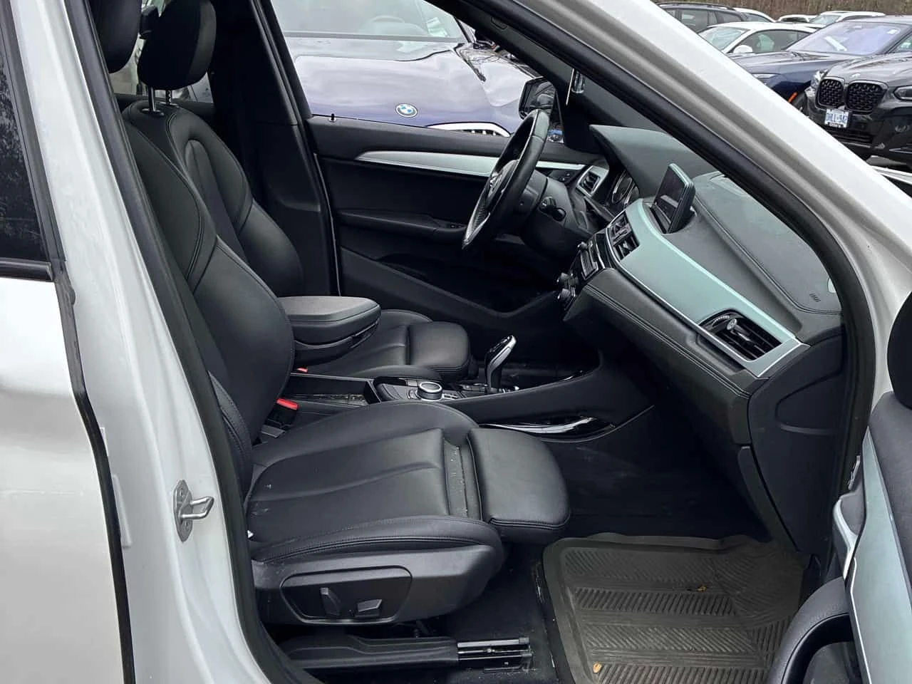 BMW X1 xDrive28i/ПАНОРАМА/ПОДГРЕВИ/OT BMW, снимка 14 - Автомобили и джипове - 55045898