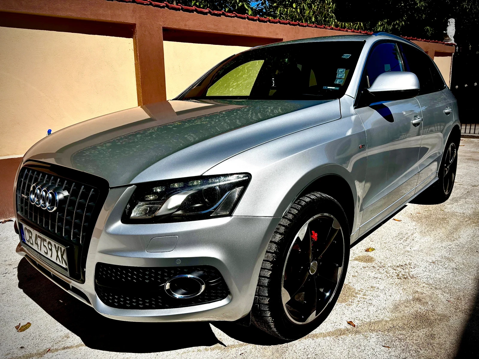 Audi Q5, снимка 8 - Автомобили и джипове - 56057916