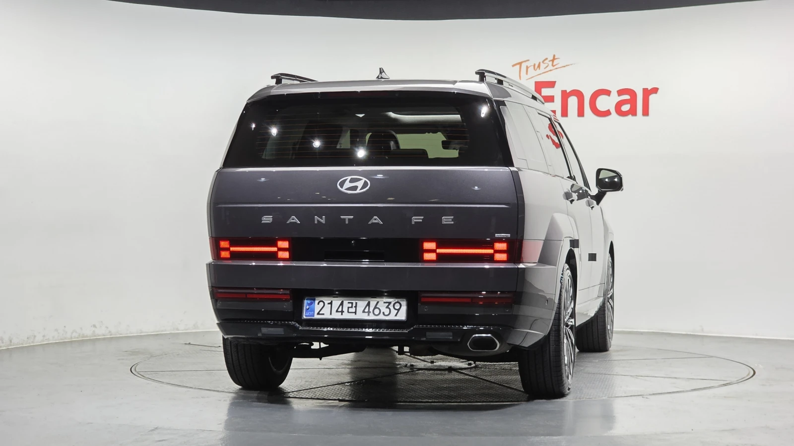Hyundai Santa fe 2023* CALIGRAPHY* DIS* 360* ОБДУХ* МАСАЖ* HUD* КРА, снимка 4 - Автомобили и джипове - 56059511