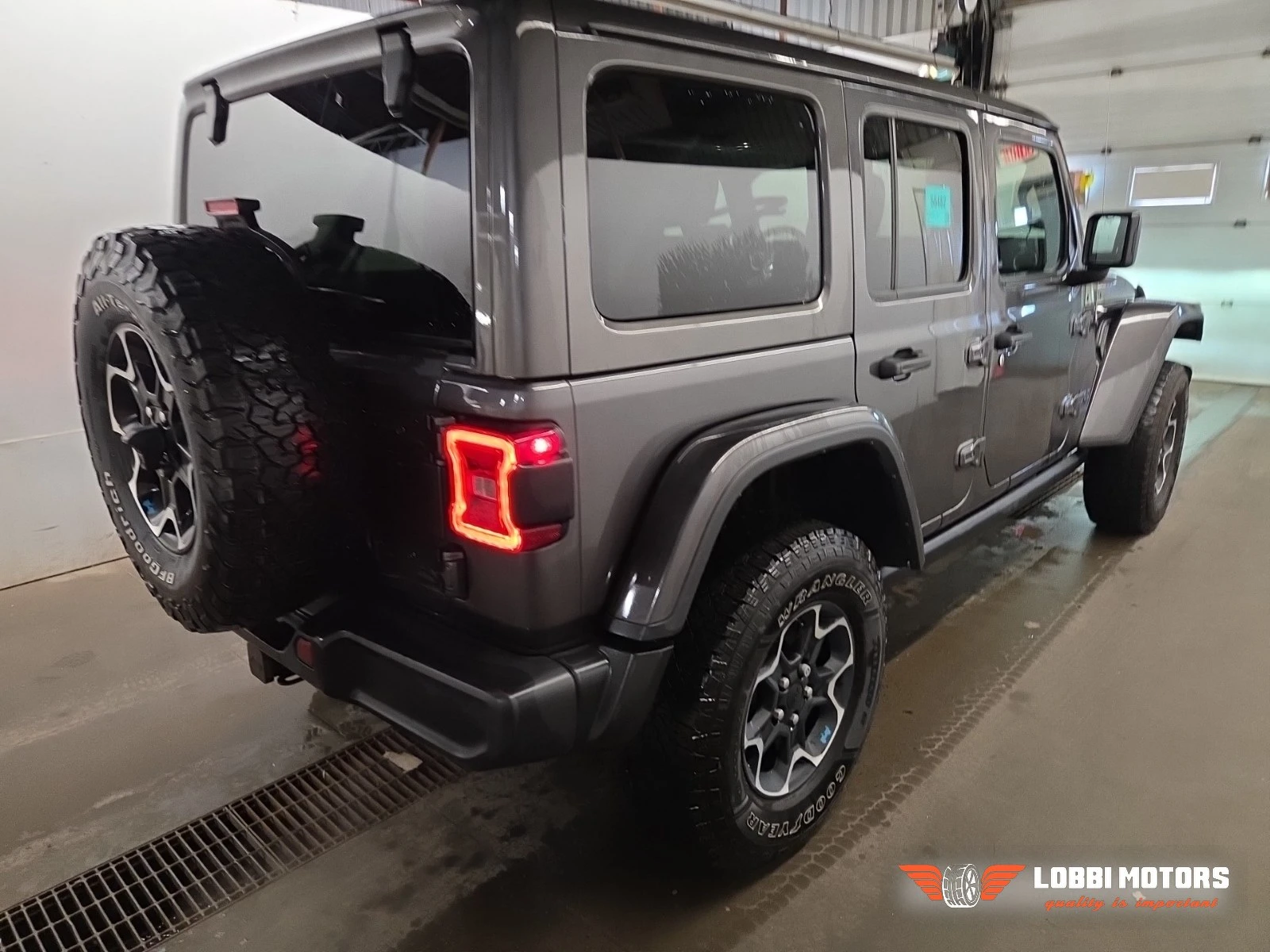 Jeep Wrangler, снимка 3 - Автомобили и джипове - 56295689