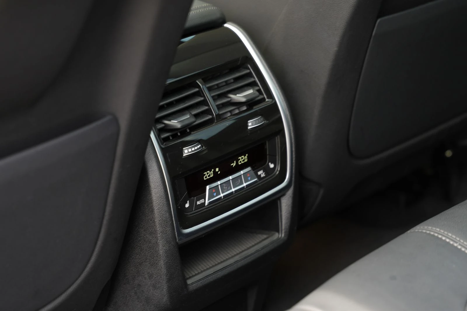BMW X5 M-pack* 360* HUD* Adaptive M* Пано, снимка 17 - Автомобили и джипове - 56351364