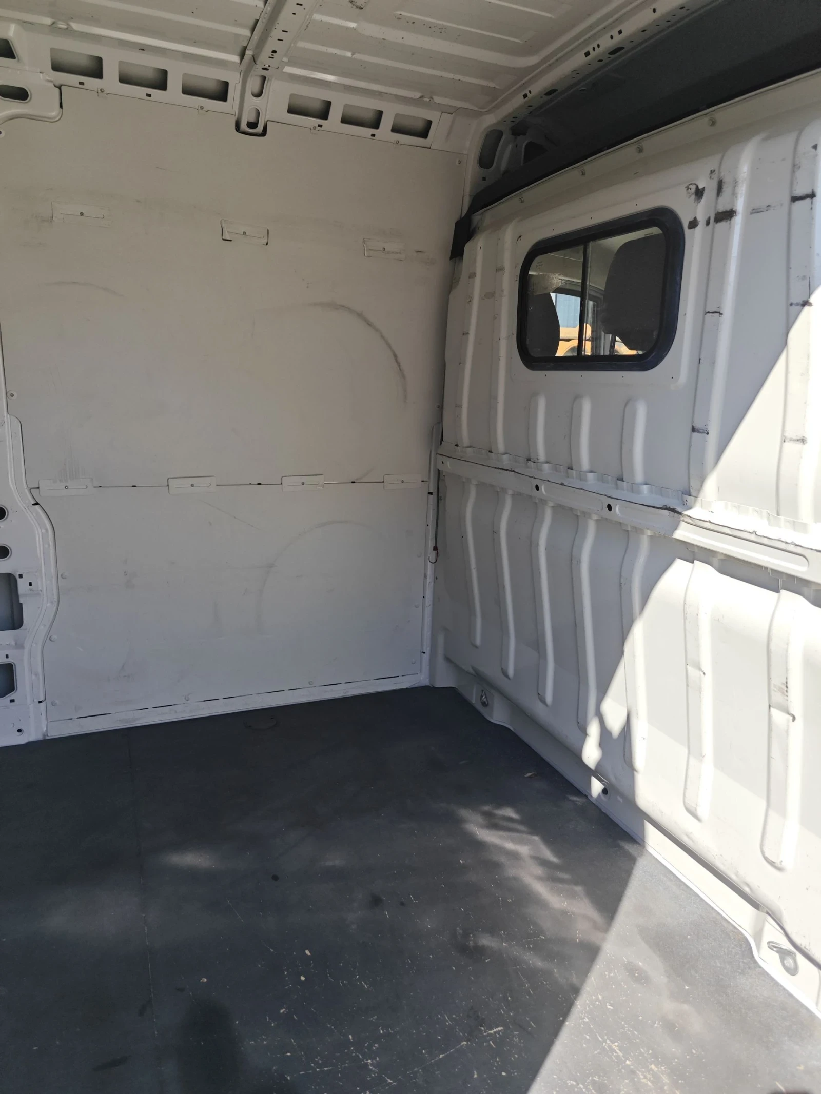 Peugeot Boxer 2.2 BlueHDi 164к.с., снимка 7 - Бусове и автобуси - 54931787