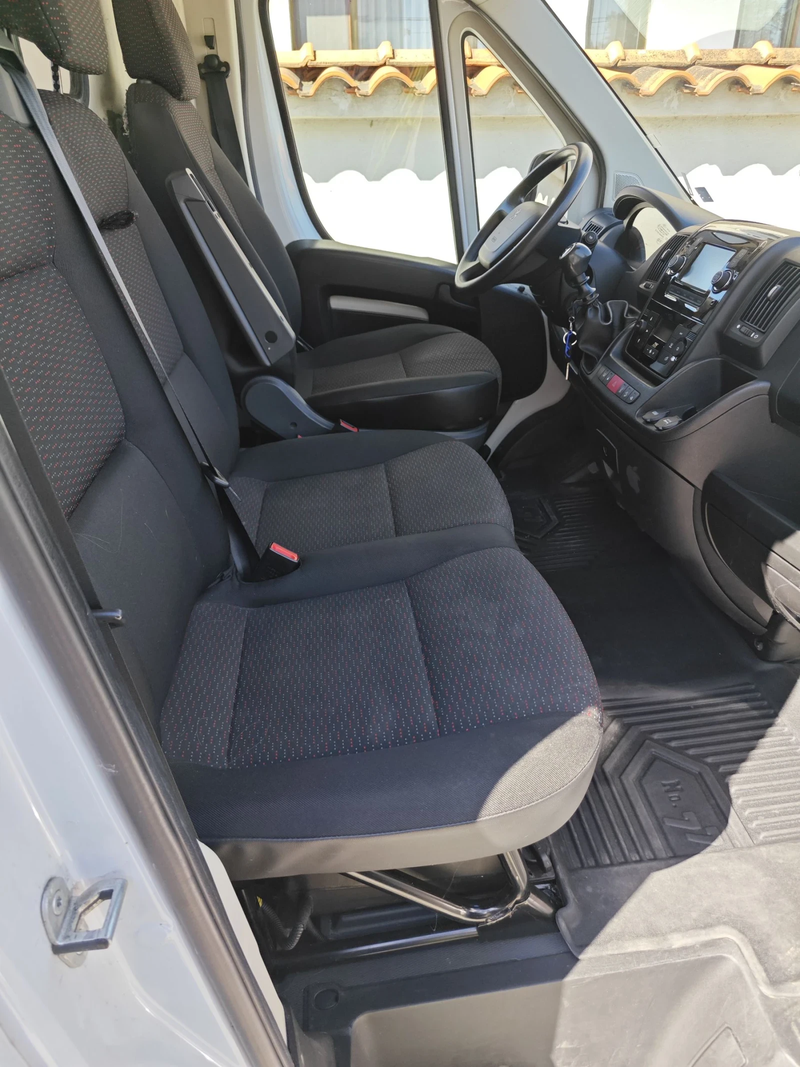 Peugeot Boxer 2.2 BlueHDi 164к.с., снимка 16 - Бусове и автобуси - 54931787