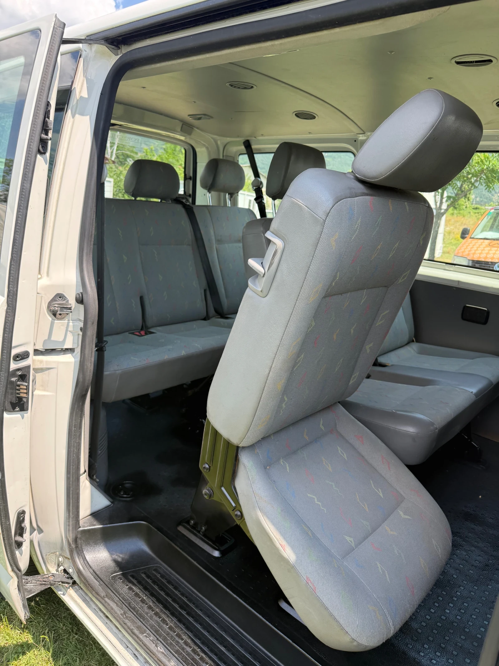 VW T5 Климатик 4х4, снимка 9 - Бусове и автобуси - 55172528