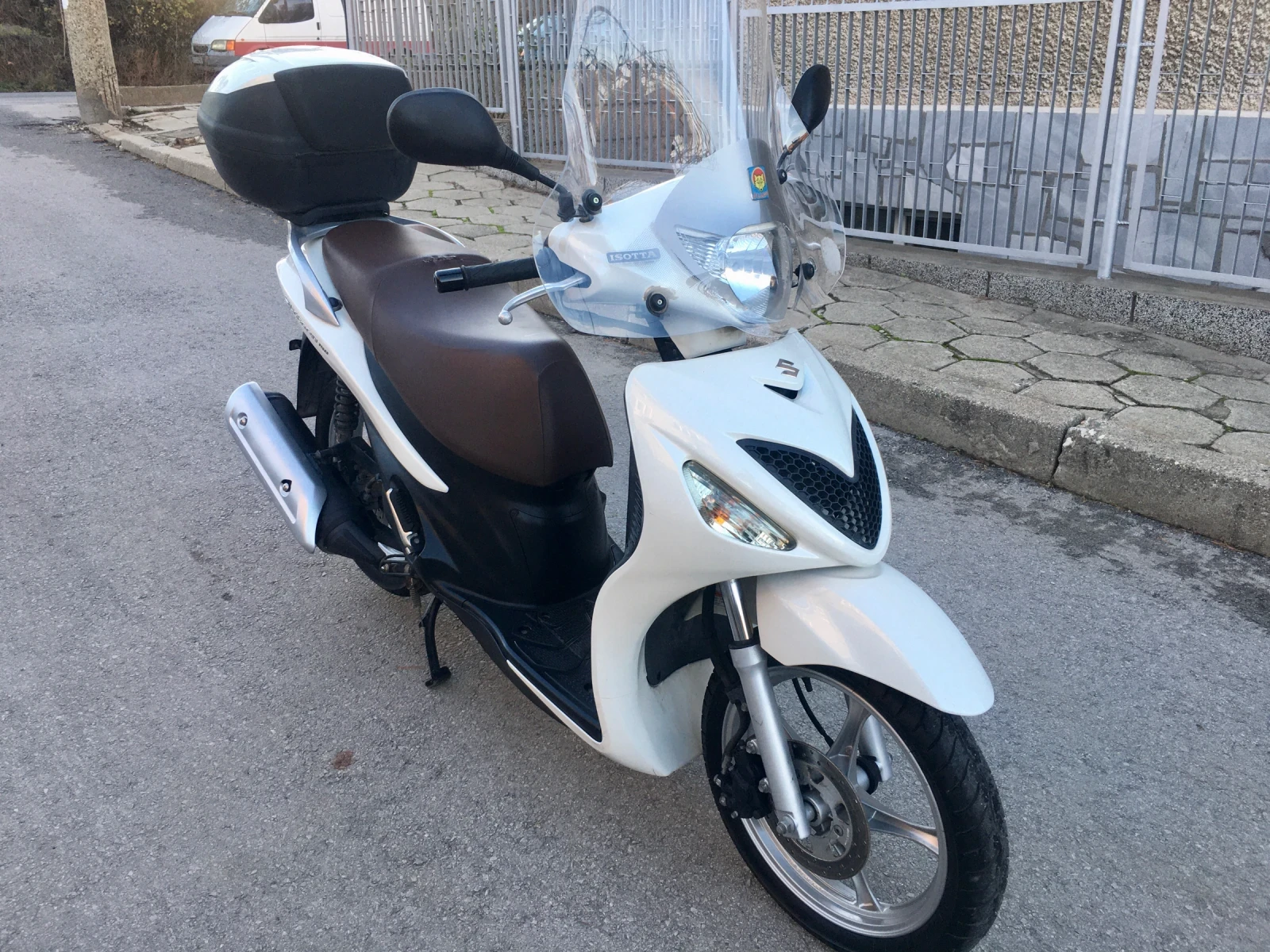 Suzuki Sixteen 150i - изображение 2