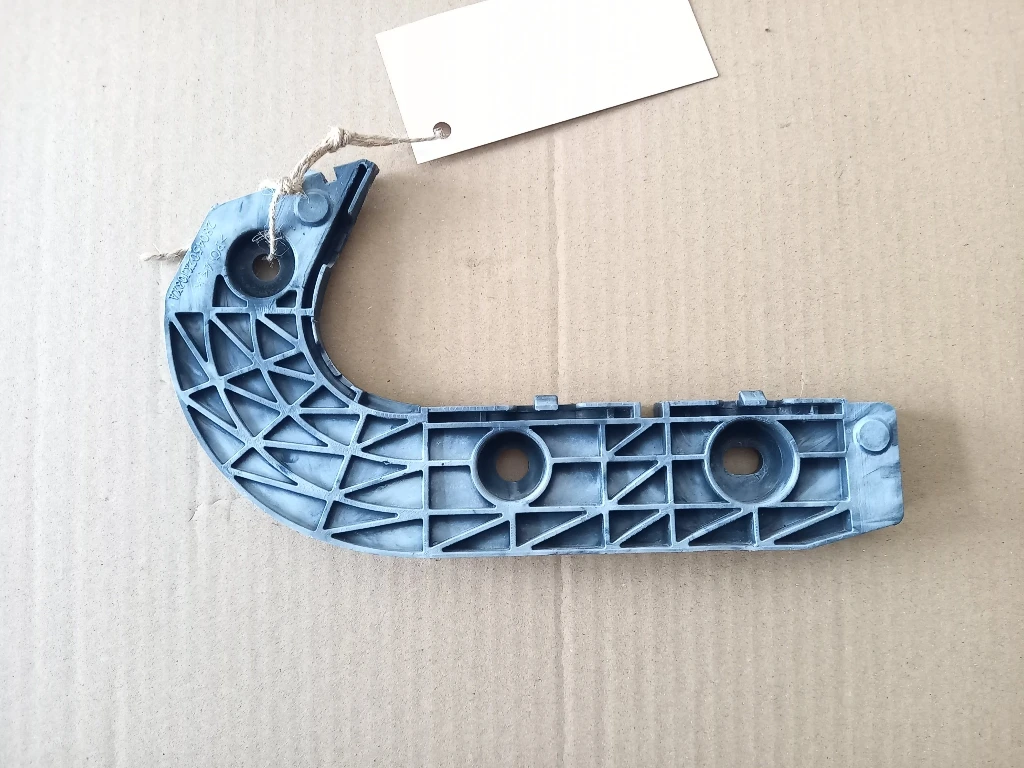 Водач държач задна броня десен Грейт Уол Волекс Ц30 (1)