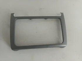 Лайсна ,рамка около радио фолксваген поло 1.6тди
