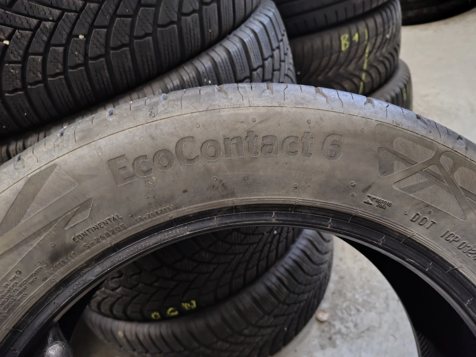 Гуми Летни 215/55R17, снимка 5 - Гуми и джанти - 55843792