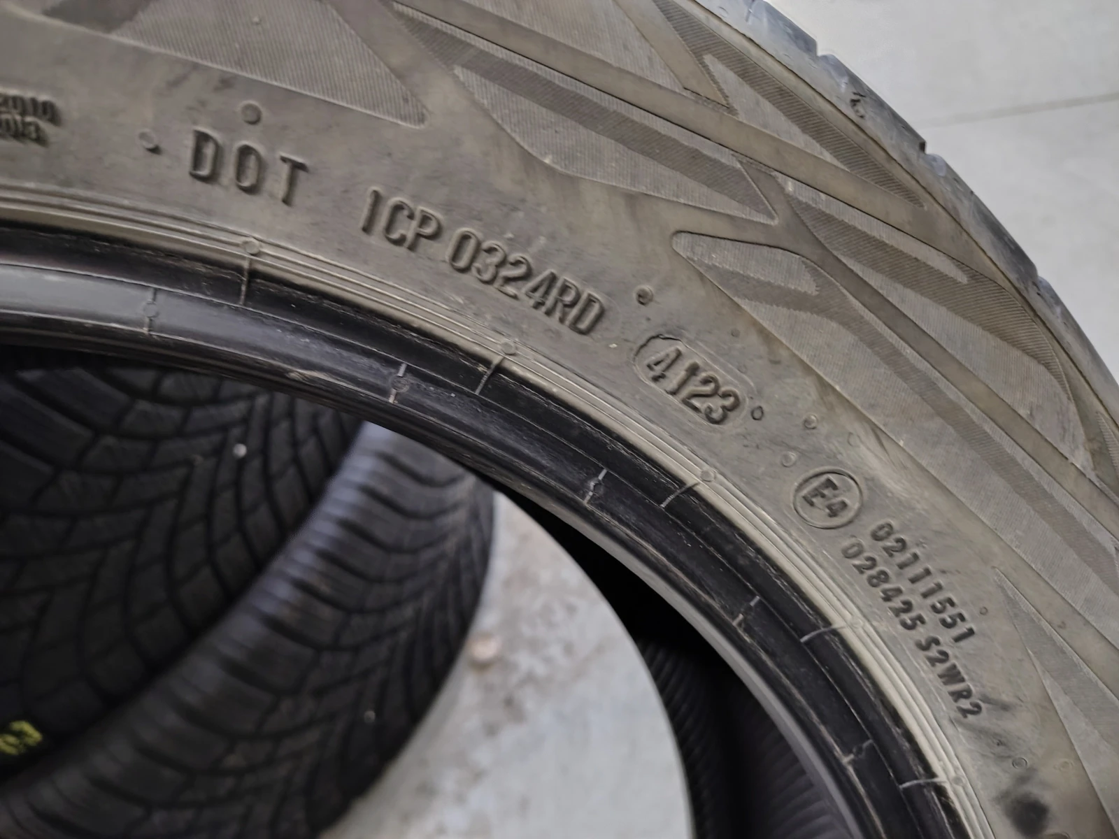 Гуми Летни 215/55R17, снимка 6 - Гуми и джанти - 55843792