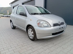 Toyota Yaris  1