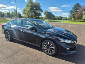 ������ Nissan Altima