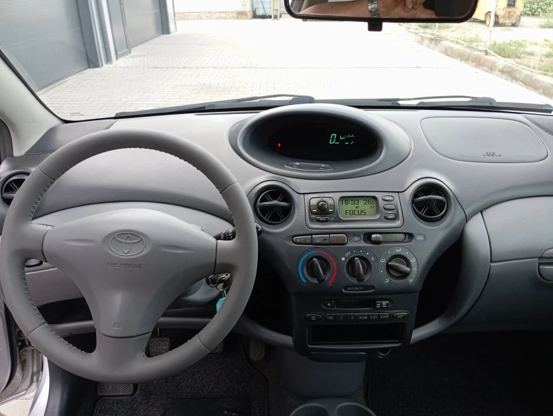 Toyota Yaris, снимка 9 - Автомобили и джипове - 46973328