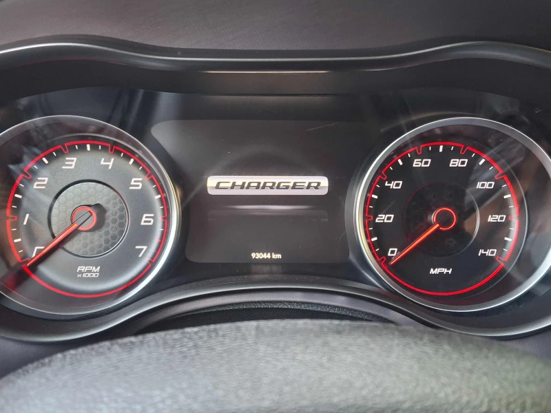 Dodge Charger SXT, Aвтоматик 8ZF, Pentastar, FULL, КОЖА, Камера, снимка 8 - Автомобили и джипове - 52562474