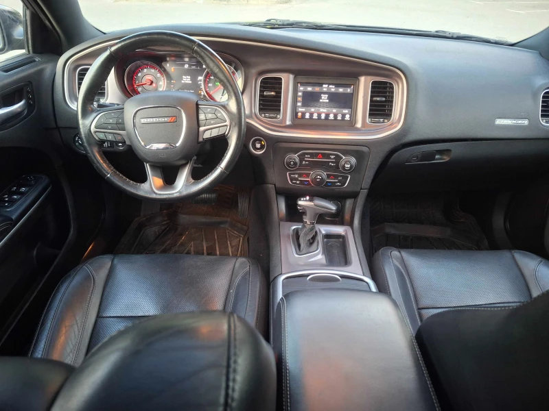 Dodge Charger SXT, Aвтоматик 8ZF, Pentastar, FULL, КОЖА, Камера, снимка 12 - Автомобили и джипове - 52562474